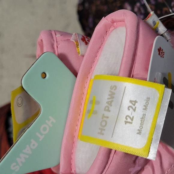 🌿2 for $20 Gloves 12-24 months - Picture 4 of 4